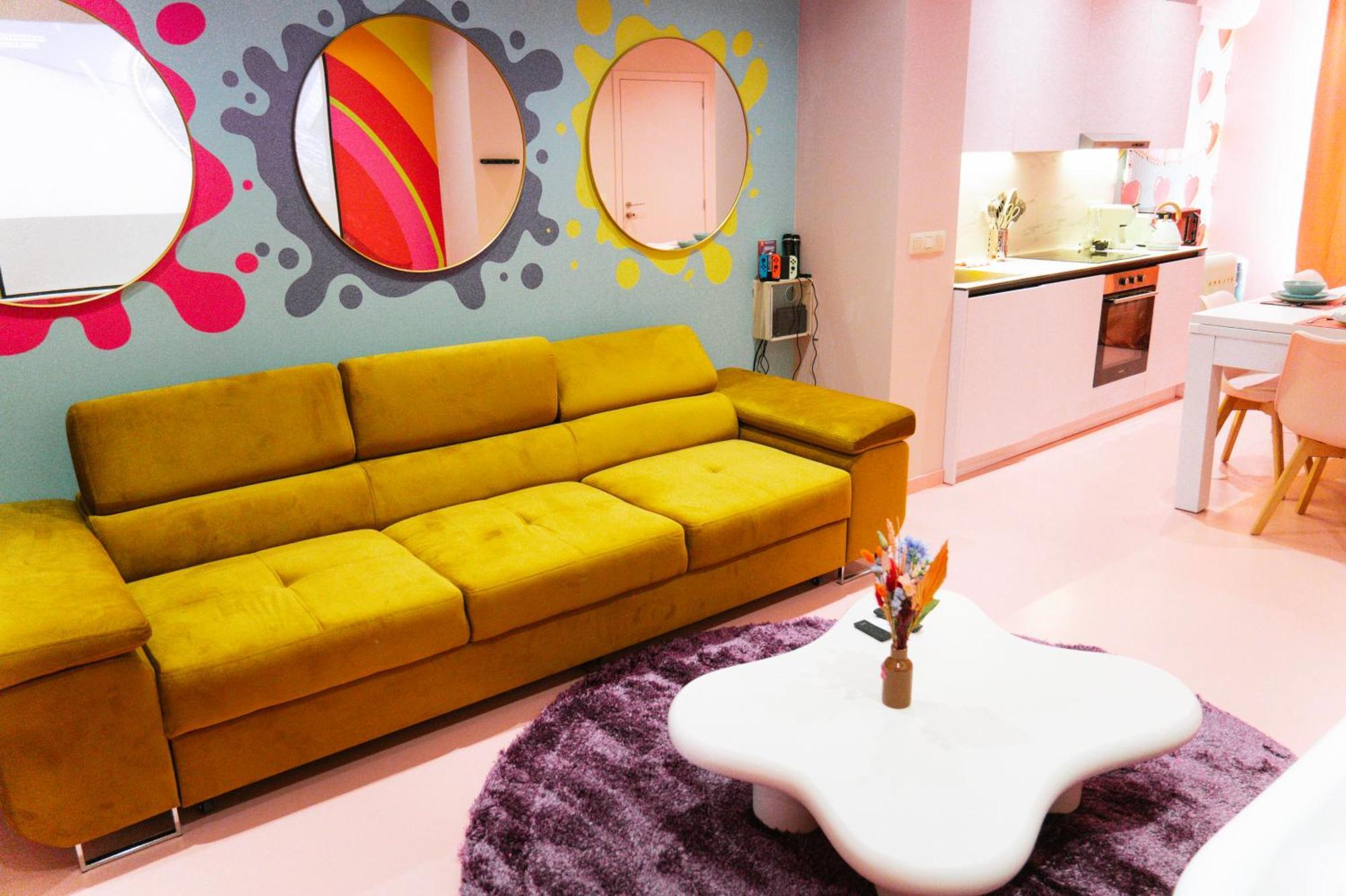 Capsule Girl Power Spa - Balneo - Sauna - Karaoke - Billard - 2 Chambres Шарлеруа Екстер'єр фото